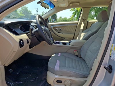 2017 Ford Taurus SE