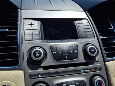 2017 Ford Taurus SE