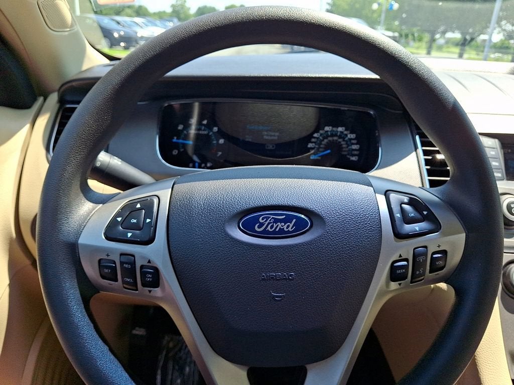 2017 Ford Taurus SE