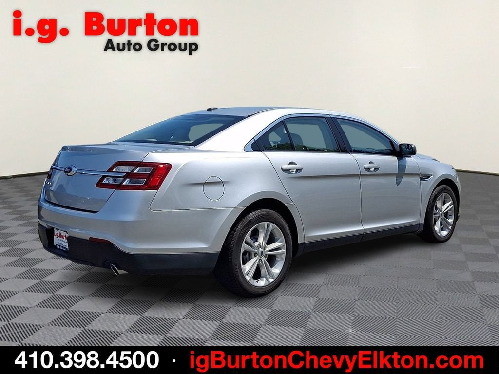 2017 Ford Taurus SE