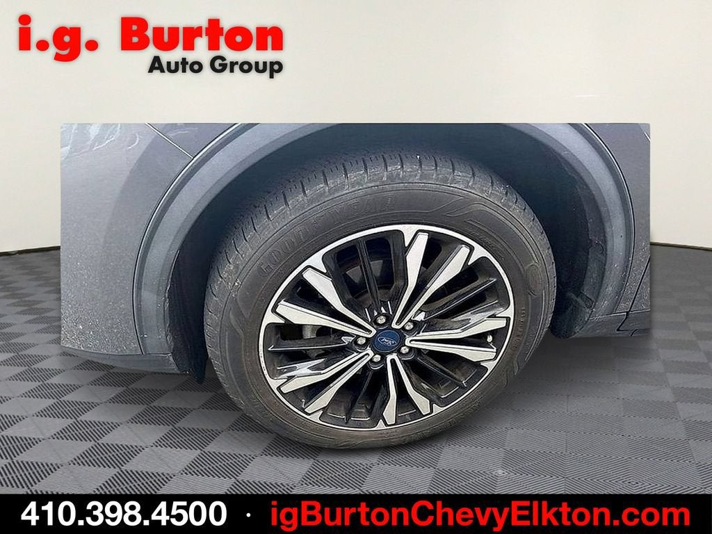 2021 Ford Escape SEL