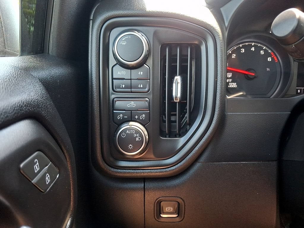 2022 Chevrolet Silverado 1500 LTD Custom Trail Boss