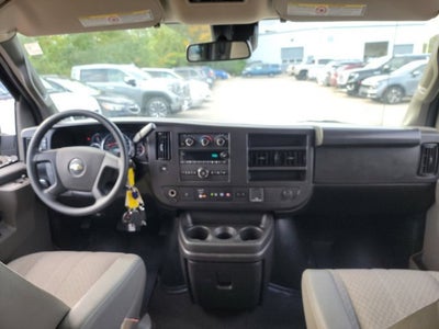 2025 Chevrolet Express Passenger 1LT
