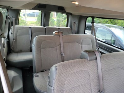 2025 GMC Savana Passenger LT