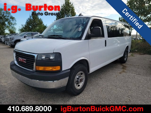 2025 GMC Savana Passenger LT
