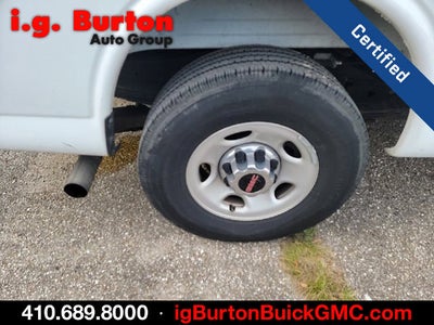 2025 GMC Savana Passenger LT
