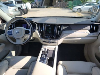 2022 Volvo XC60 B6 Inscription