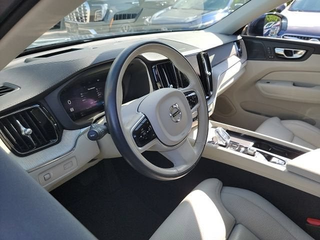 2022 Volvo XC60 B6 Inscription