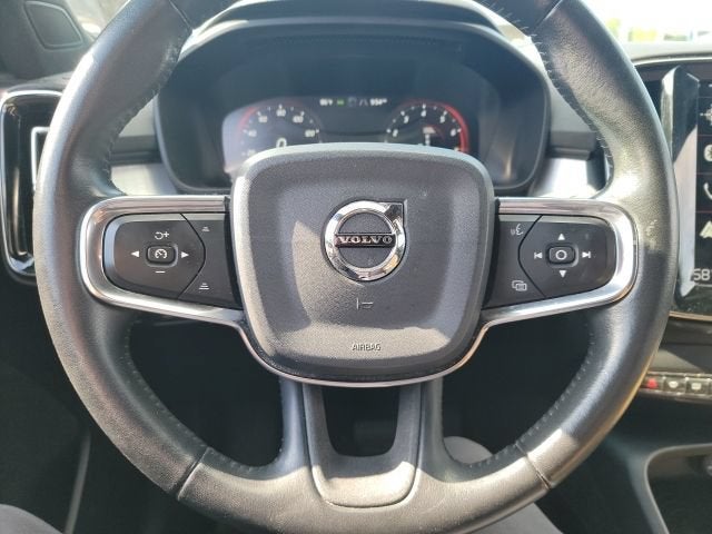 2019 Volvo XC40 T5 Momentum