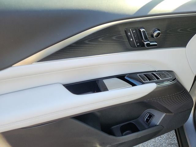2025 Cadillac LYRIQ Luxury