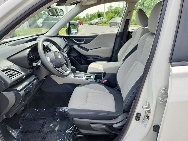 2023 Subaru Forester Base