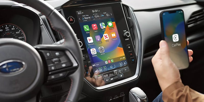 Touchscreen Infotainment System with Smartphone Integration