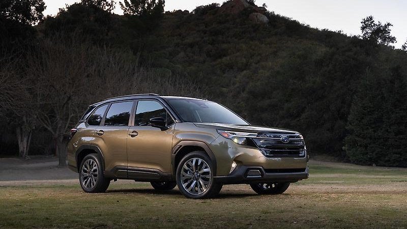 2026 Subaru Forester Hybrid, three-quarter exterior view